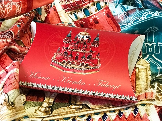 Платок «Кремль - Москва - Фаберже»