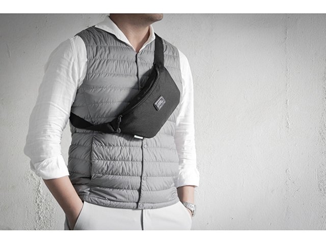 Универсальная водостойкая сумка на пояс «Bumble» из переработанного пластика thumbnail