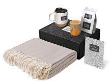 Подарочный набор «Re:y. Nest» с пледом, кружкой и вареньем
