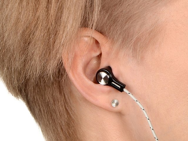 Набор «In motion» с наушниками и зарядным кабелем 3 в 1 thumbnail