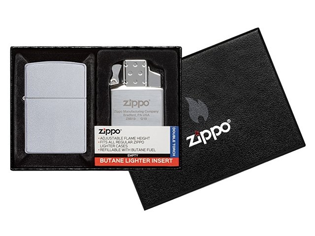 Набор ZIPPO: зажигалка 205 с покрытием Satin Chrome™ и газовый вставной блок с двойным пламенем (арт. 422104)