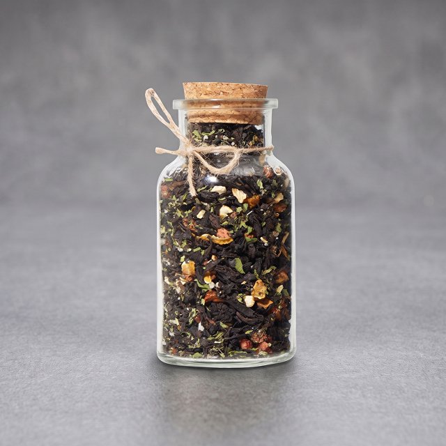 Чай черный с соком ананаса, клубникой, мятой, медом и лимоном, мини
