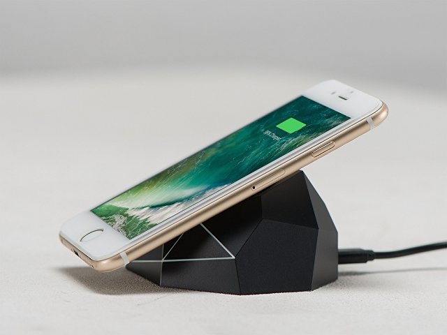 Док-станция с быстрой беспроводной зарядкой «Geo Dock» thumbnail