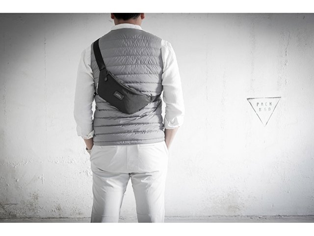 Универсальная водостойкая сумка на пояс «Bumble» из переработанного пластика thumbnail