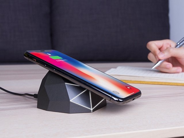 Док-станция с быстрой беспроводной зарядкой «Geo Dock» thumbnail