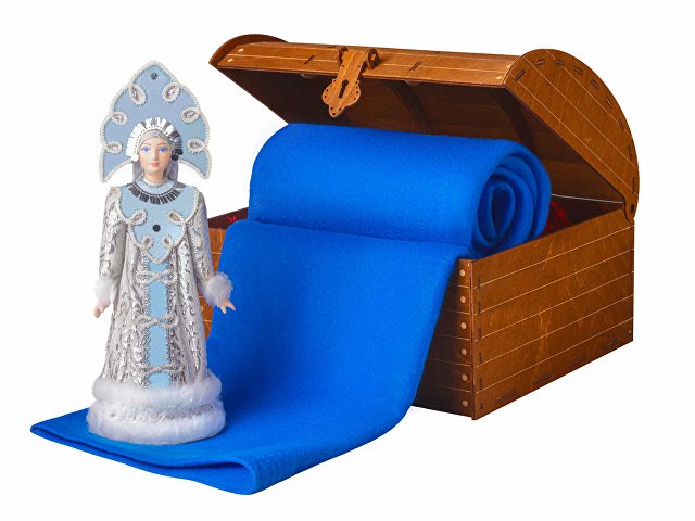 Подарочный набор: кукла фарфоровая, плед флисовый thumbnail