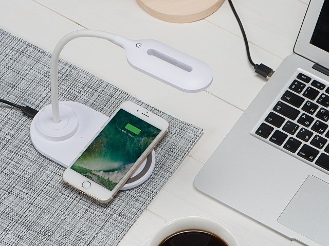 Настольный светильник с беспроводной зарядкой «Flamp» thumbnail