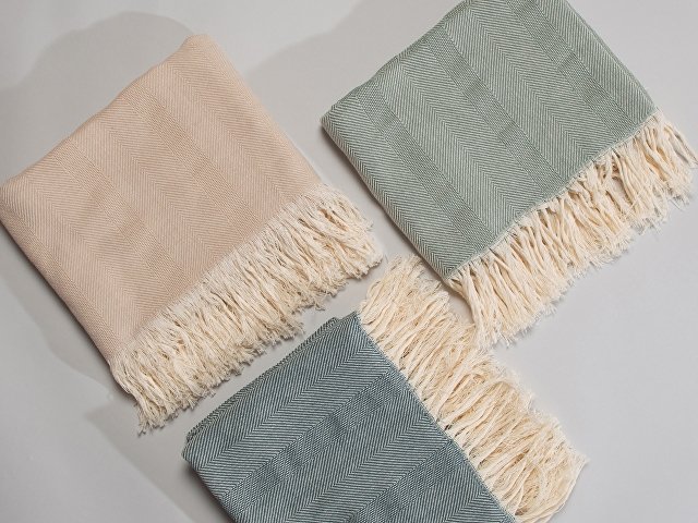 Плед «Hild» из натурального хлопка thumbnail